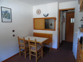 Studio cabine 4 pers. à Valfréjus avec balcon, proche télécabine et écoles de ski - FR-1-561-99